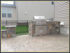 Stamped Patio Walls and Outdoor Grill