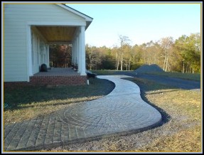 Stamped London Cobble Walkway with Circle